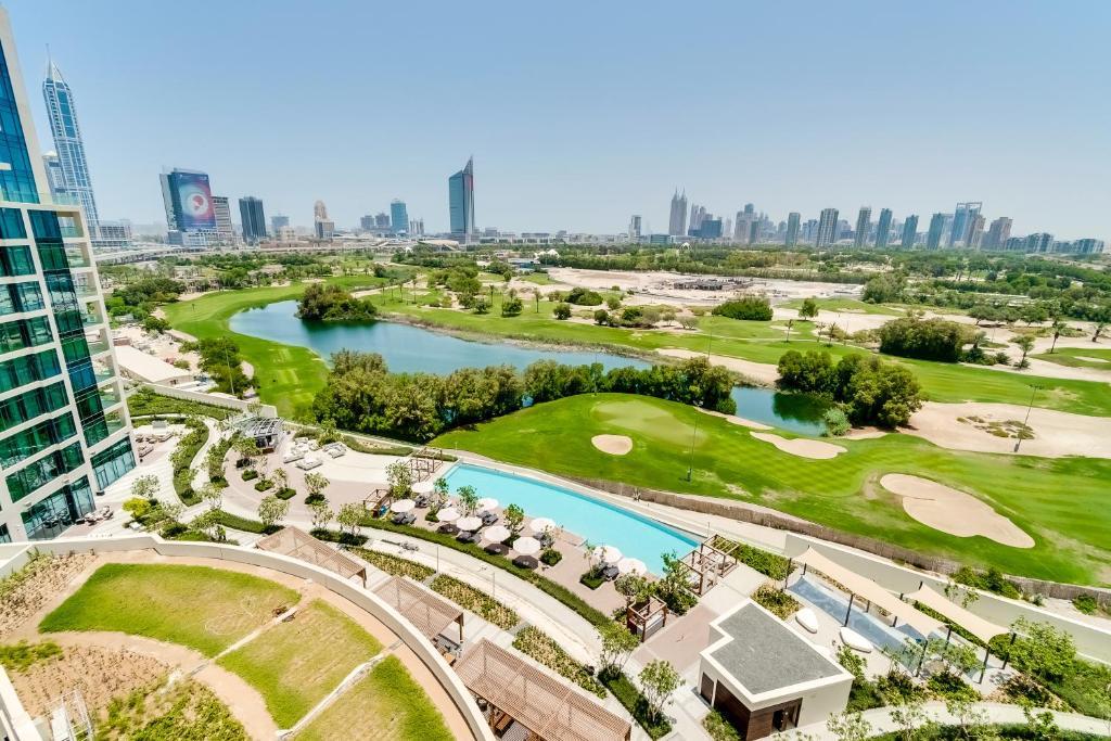 Emirates Hills 2