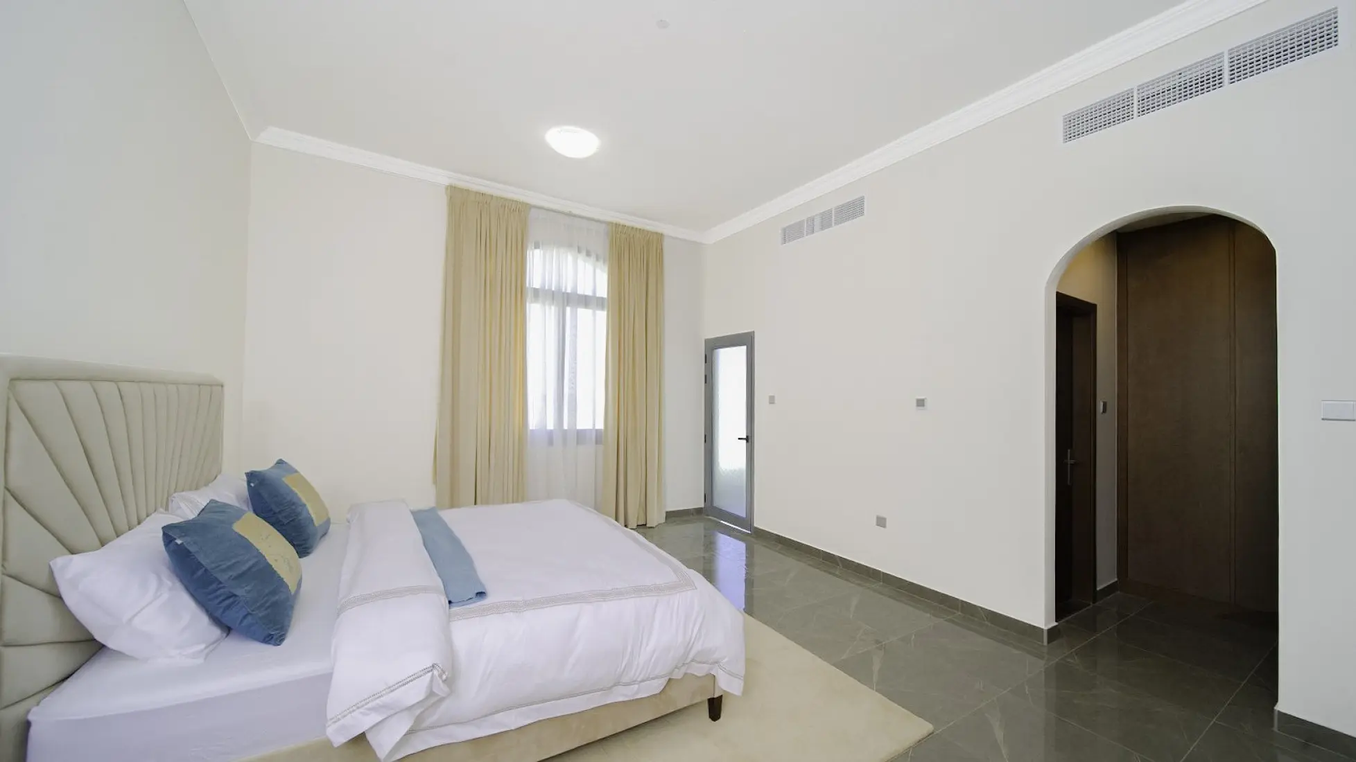 Unfurnished finishing 2