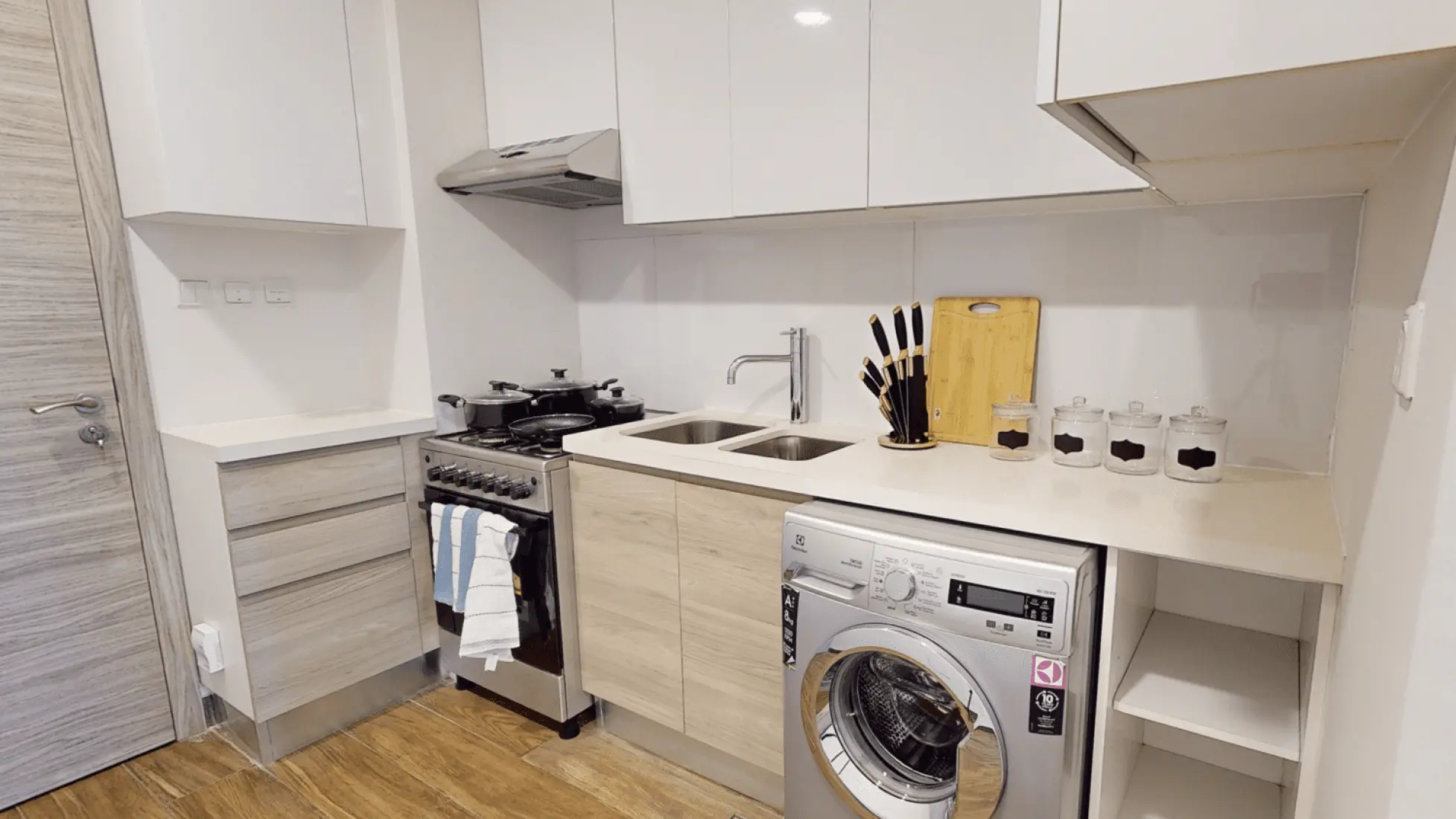 Unfurnished finishing 1