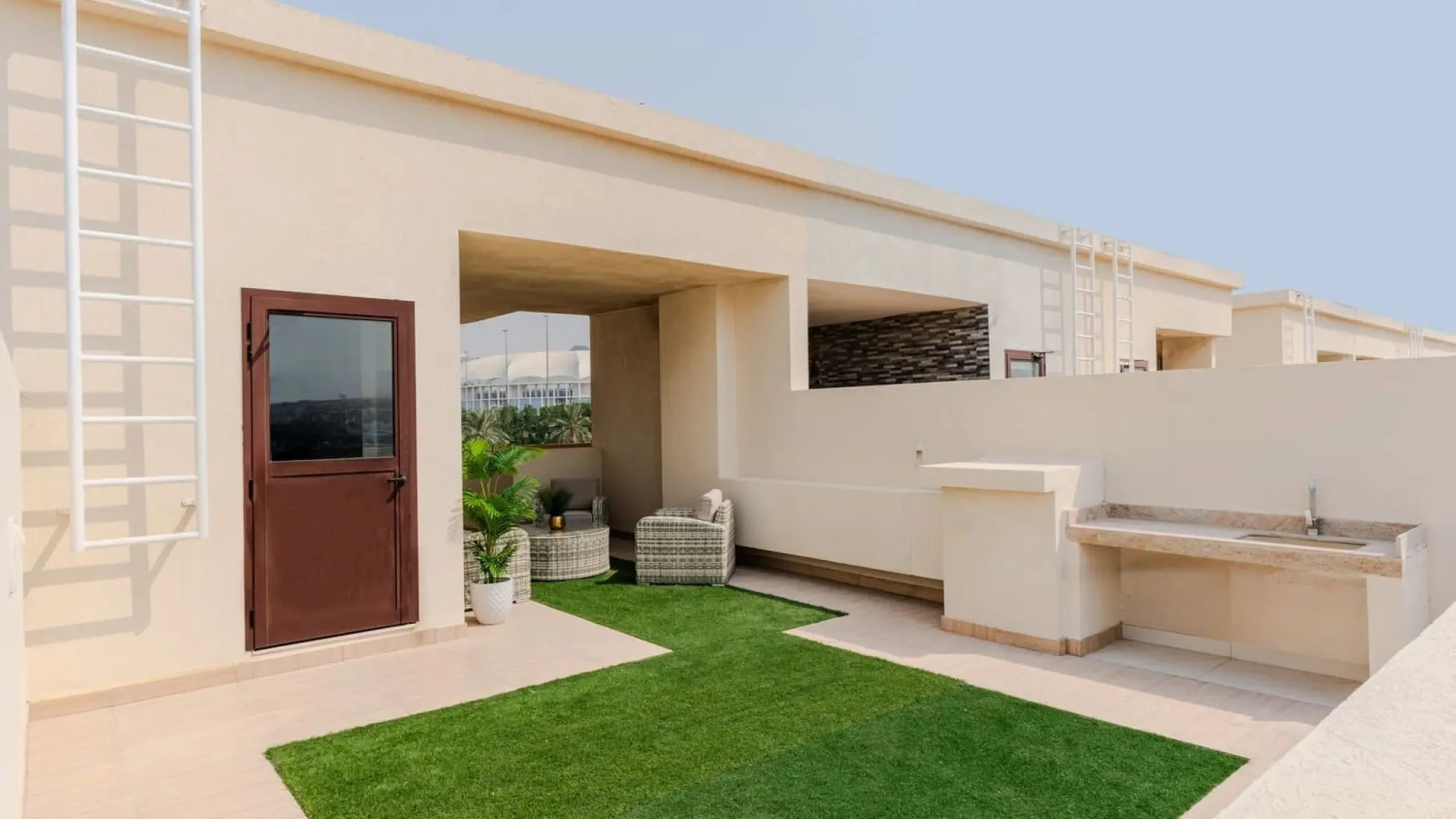 Unfurnished finishing 1