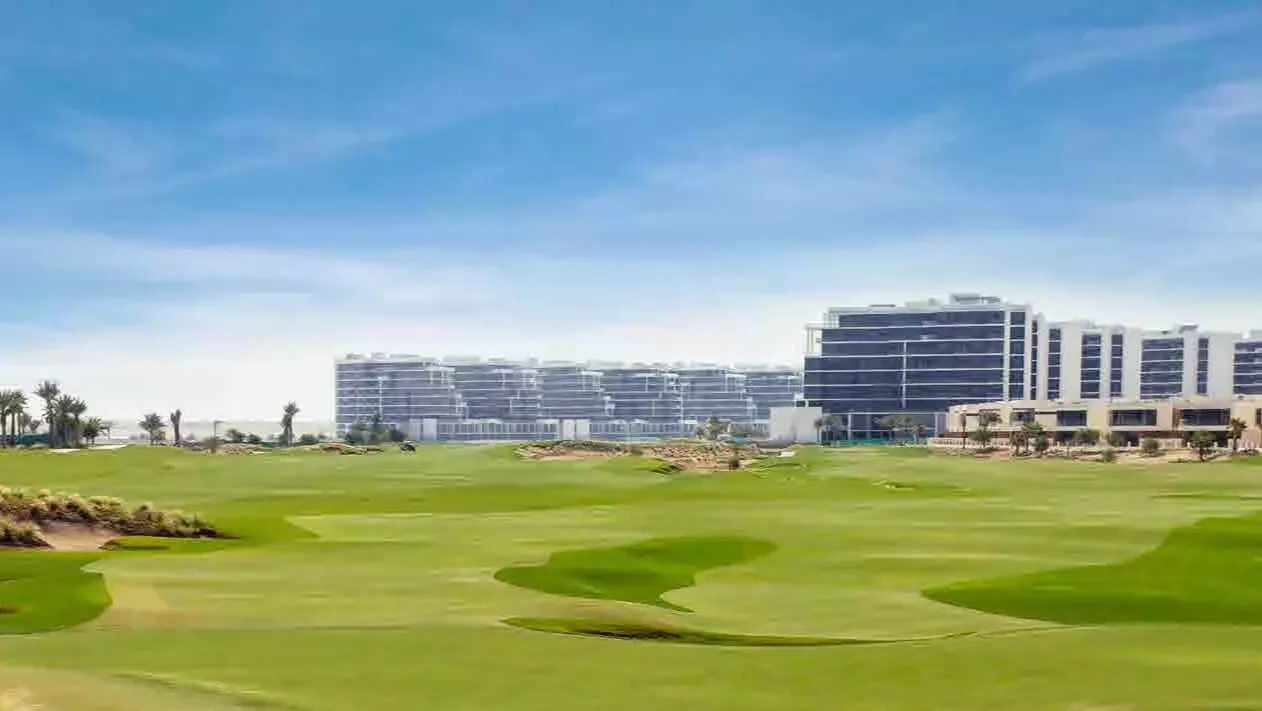Damac Hills - Golf Panorama